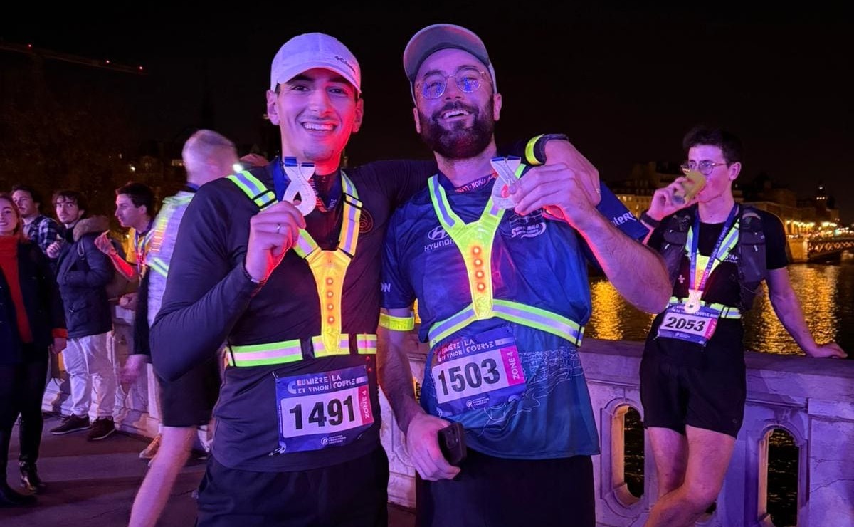 Jeremy et moi sur la ligne d'arrivée